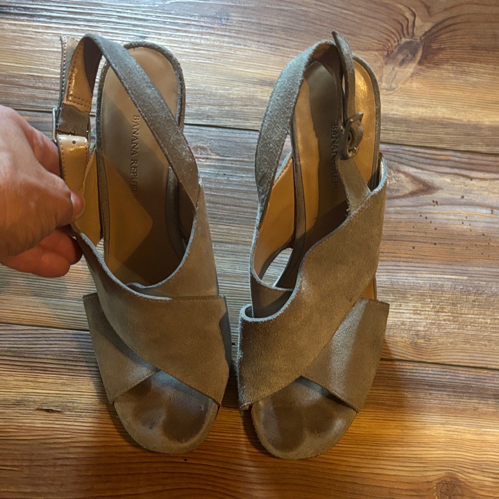 Banana Republic Women's Taupe Slingback Sandals